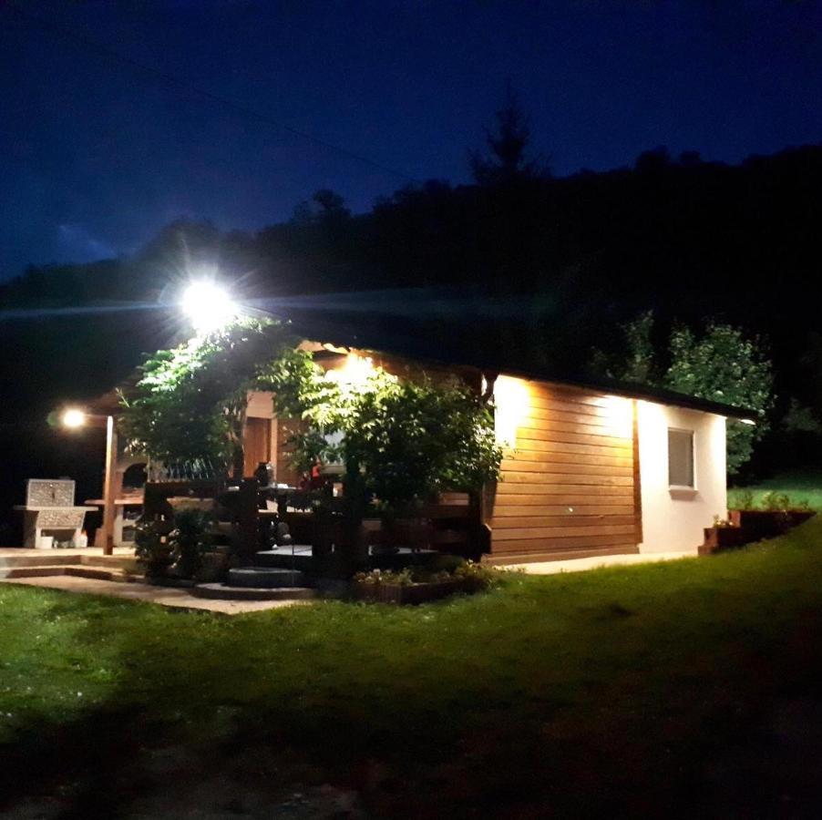 Studio Apartman Firdaus-Bihac, Dobrenica Bb Zewnętrze zdjęcie